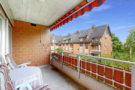 balkon mit from property, balkon, und day time