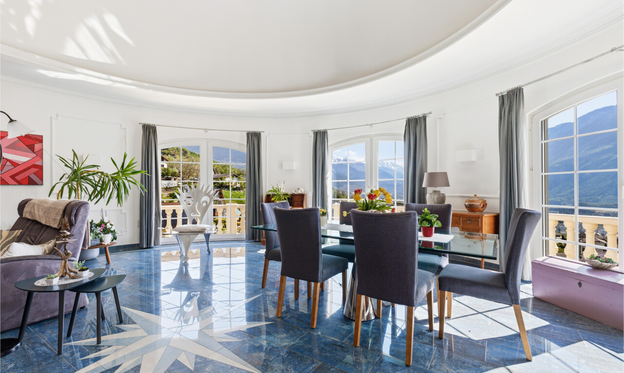 esszimmer mit natural light, natürliches licht, inside property, drywall, und gipskartonwand