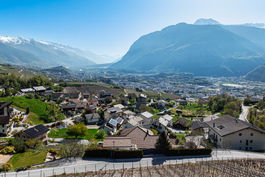 vue sur la montagne avec mountain view, vue sur la montagne, day time, residential view, et vue résidentielle