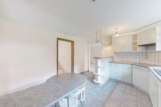 küche mit offene regale, küchenrückwand beim herd, küchenrückwand beim Herd, arbeitsplatten, und gipskartonwand