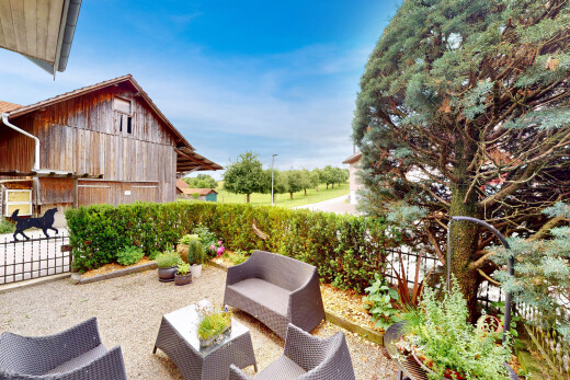 terrasse mit day time, zaun, terrasse, scheune, und from property