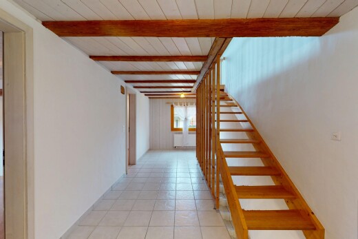 treppe mit balkendecke, beamed ceiling, natürliches licht, natural light, und treppen