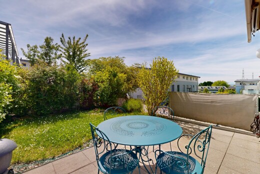 balcon avec from property, day time, et coin repas extérieur