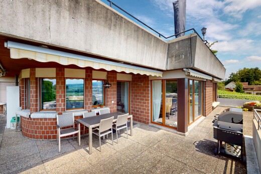 terrasse mit day time, terrasse, grill, markise, und essbereich im freien