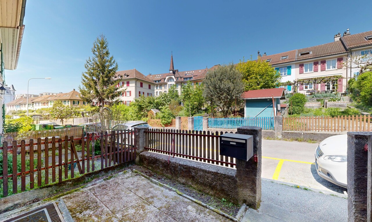 terrasse mit zaun, day time, residential view, wohngebietblick, und from property