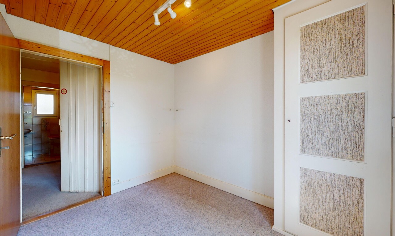 leerer raum mit gipskartonwand, drywall, inside property, teppich, und carpet