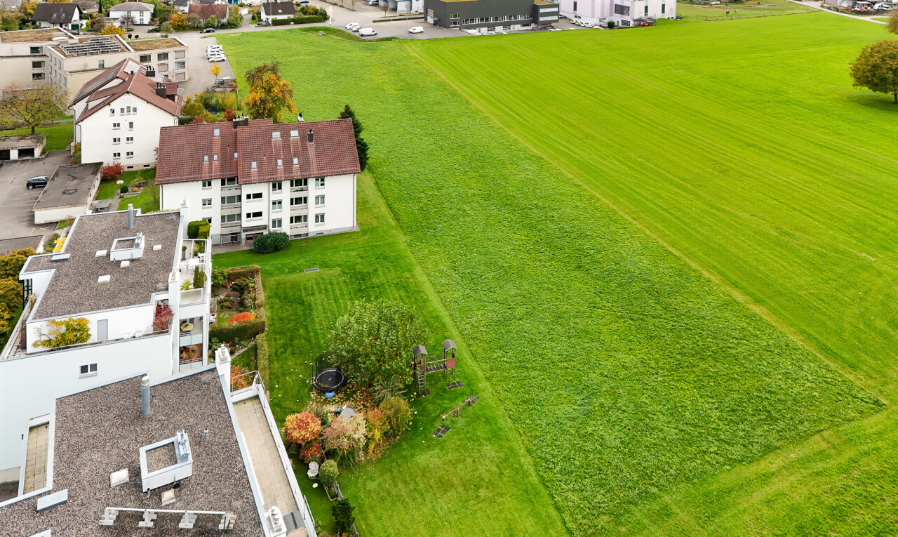 façade avec aerial view, vue résidentielle, et residential view
