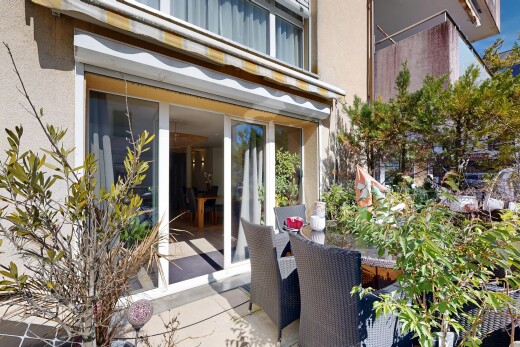 terrasse avec terrasse et property visible