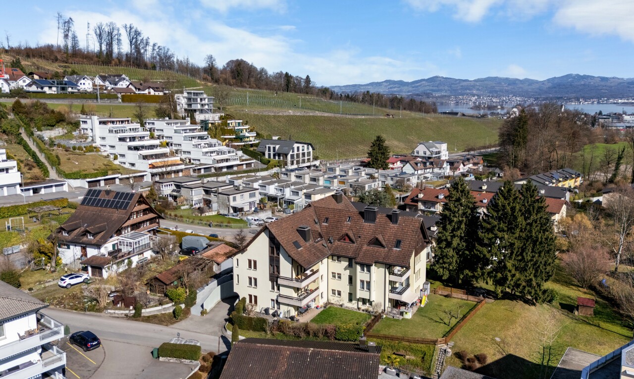 außenansicht mit day time, blick auf die berge, mountain view, und aerial view