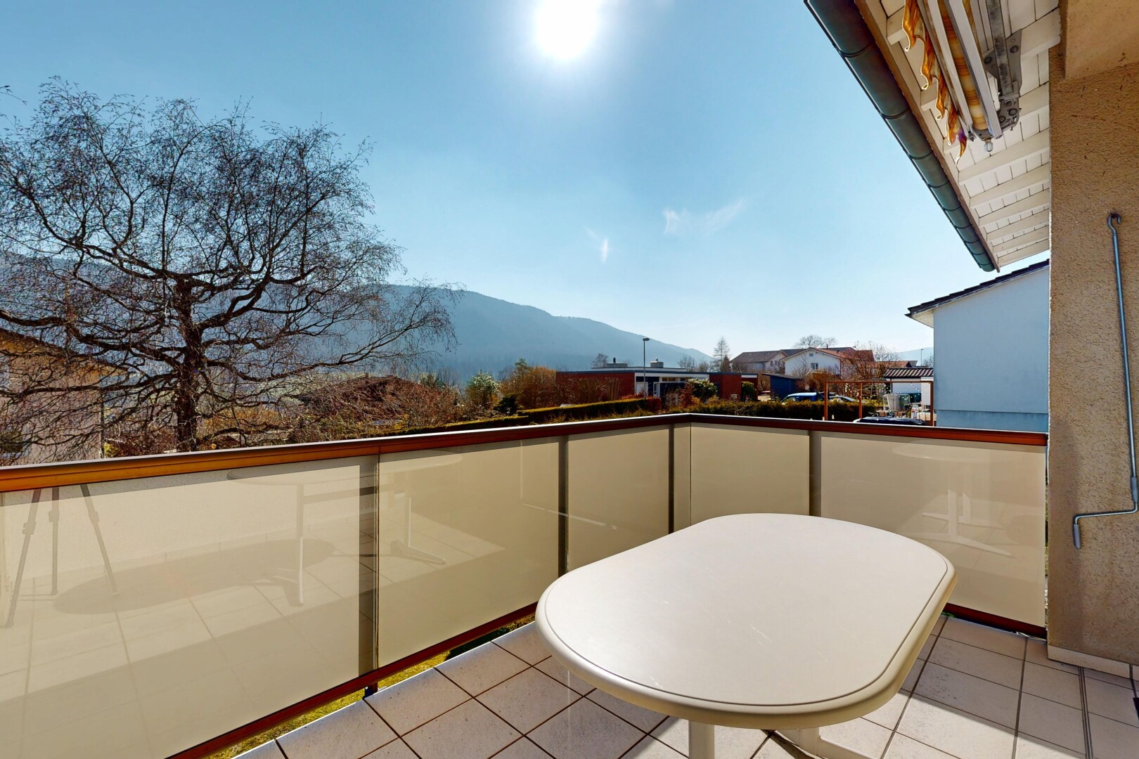 balcon avec vue sur la montagne, mountain view, from property, balcon, et day time