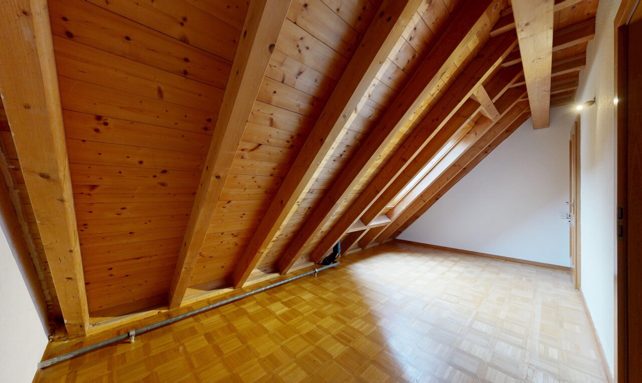 détails avec ceiling, plafond à poutres, beamed ceiling, floor, et power working