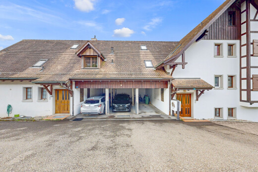 façade avec property visible et day time