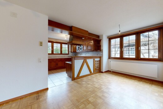 pièce vide avec radiateur, inside property, light floor, cloison sèche, et drywall