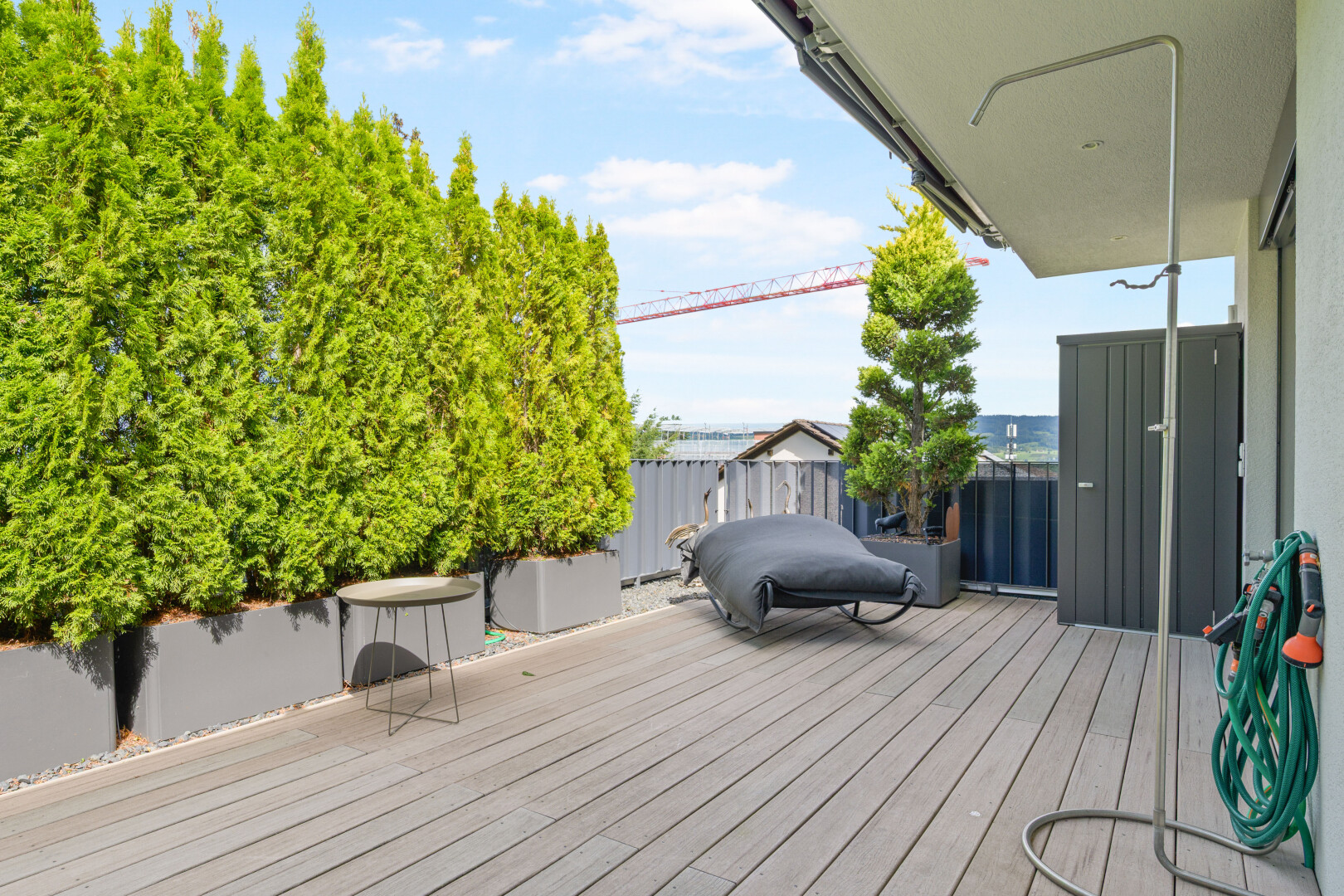 terrasse mit deck, from property, und day time