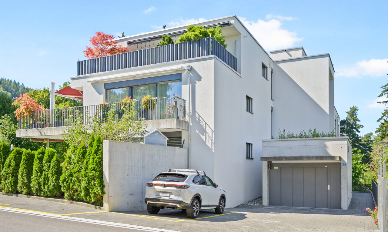 außenansicht mit day time, property visible, und stuckverkleidung