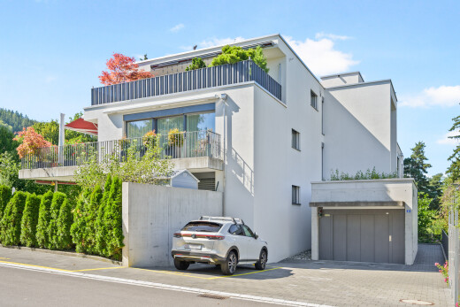 außenansicht mit day time, property visible, und stuckverkleidung