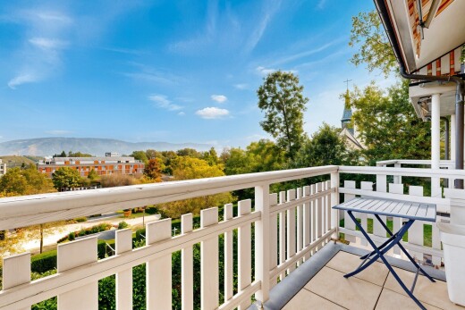 balcon avec balcon, day time, from property, mountain view, et vue sur la montagne