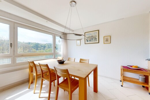 salle à manger avec inside property, natural light, lumière naturelle, drywall, et cloison sèche
