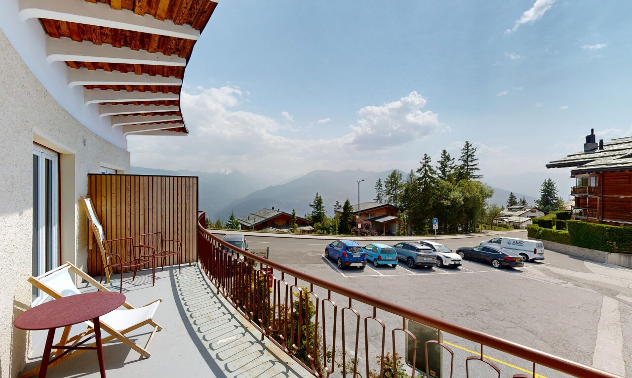 balkon mit from property, balkon, day time, blick auf die berge, und mountain view