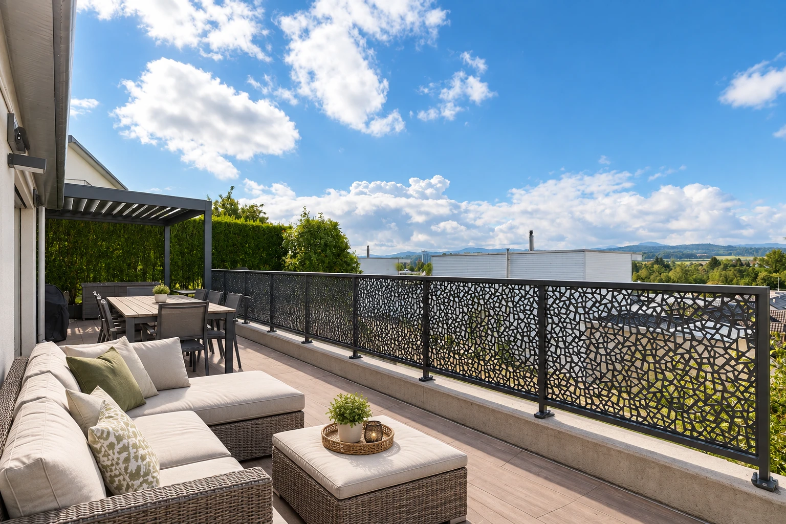 terrasse mit from property, essbereich im freien, view focus, wohnraum im freien, und day time
