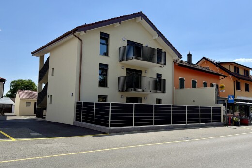 außenansicht mit day time und property visible