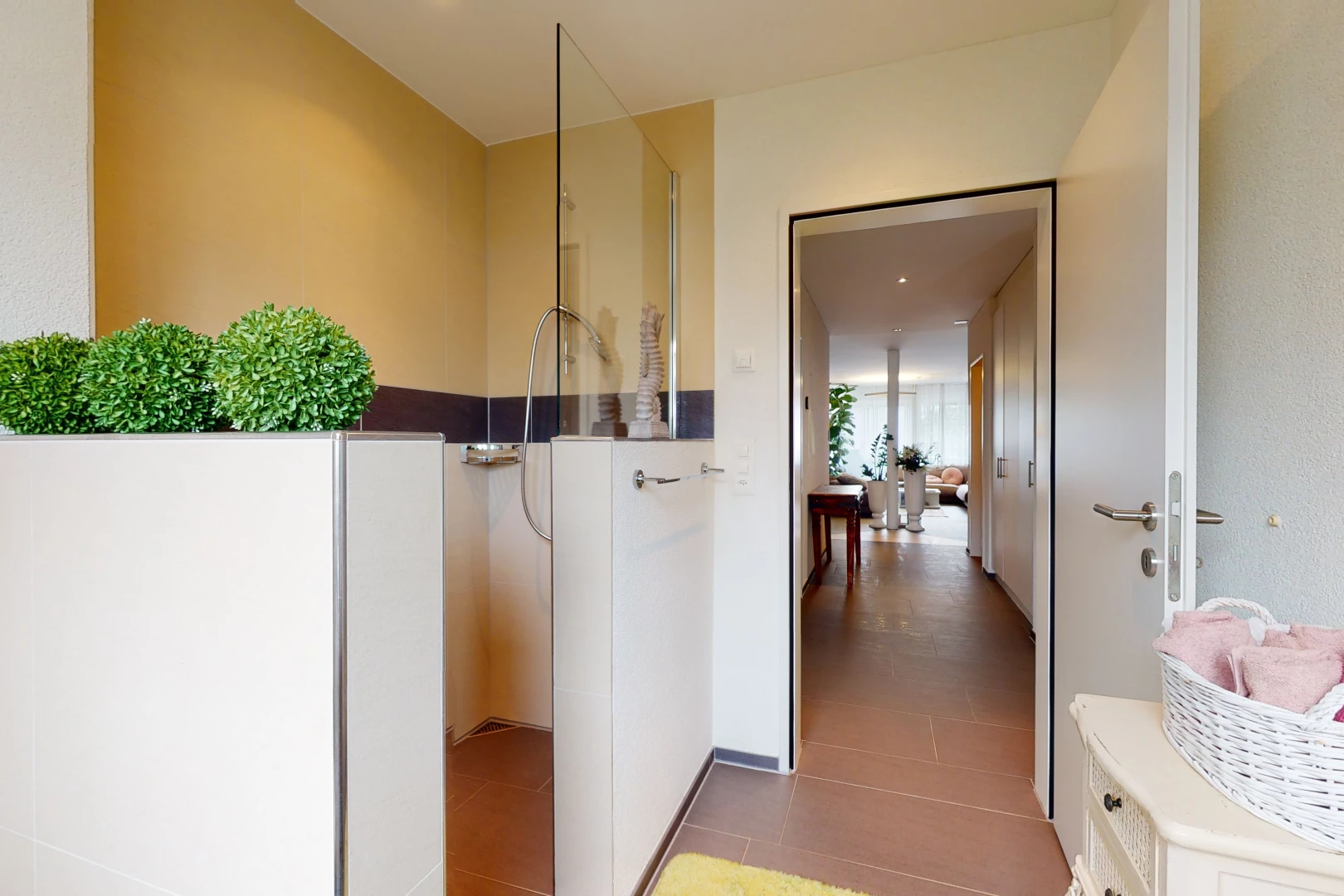 couloir avec carrelage