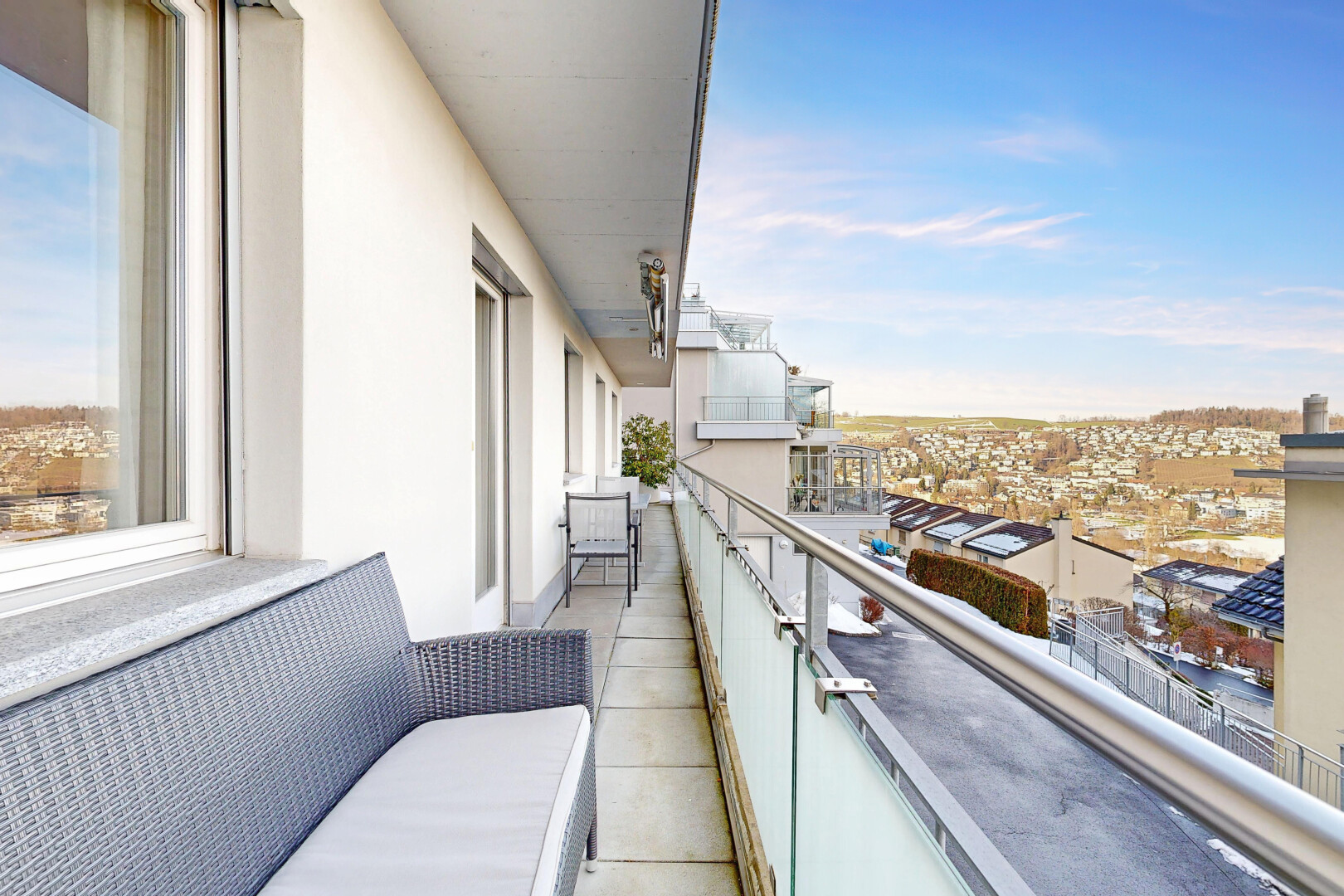 balcon avec balcon, day time, et from property