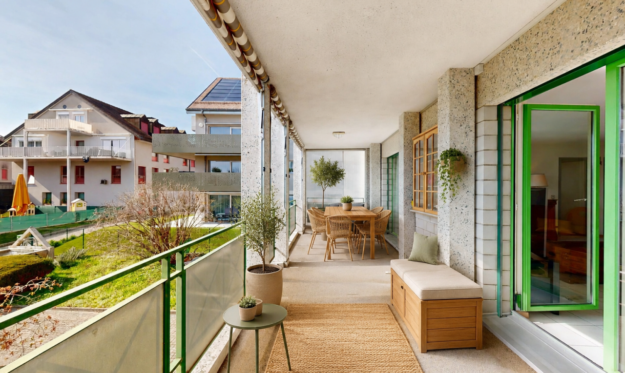 balkon mit balkon, essbereich im freien, und from property