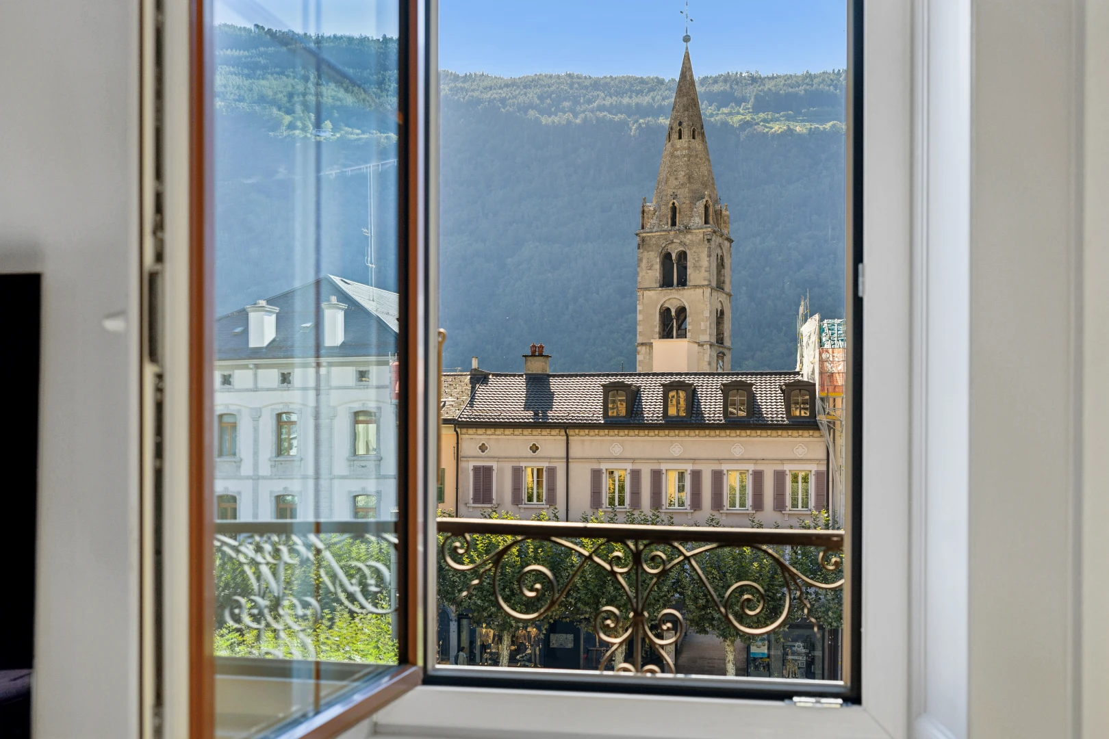 balcon avec balcon, view focus, et inside property