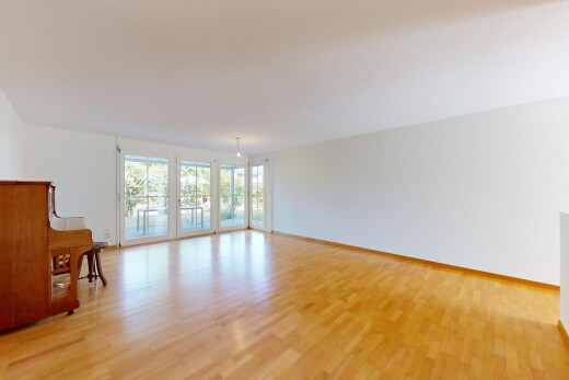 leerer raum mit natürliches licht, natural light, holzfußboden, wood finish floor, und inside property