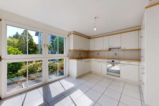 küche mit light floor, küchenrückwand beim herd, küchenrückwand beim Herd, ofen, und inside property