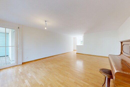 leerer raum mit holzfußboden, wood finish floor, inside property, gipskartonwand, und drywall