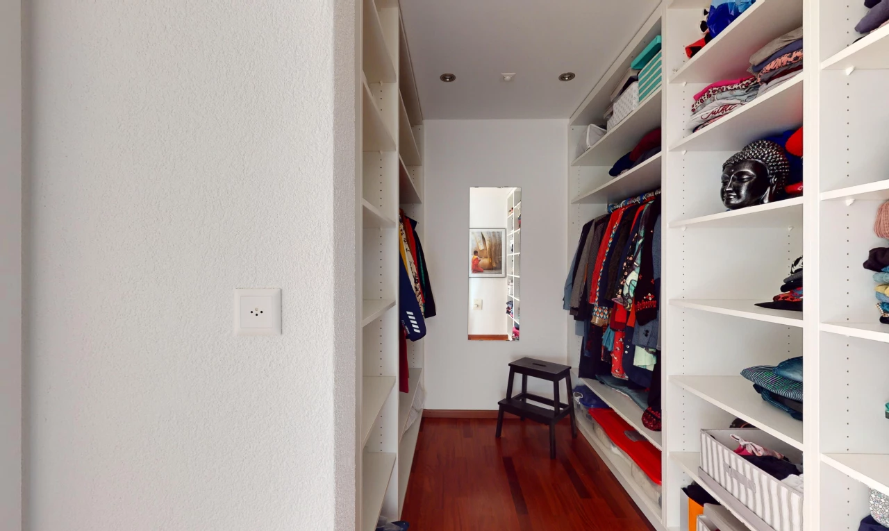 dressing avec plancher de bois