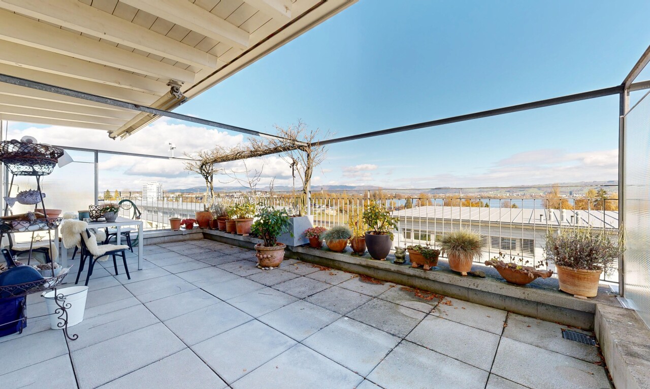 terrasse mit from property und day time