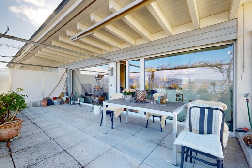 terrasse mit property visible, essbereich im freien, day time, und terrasse