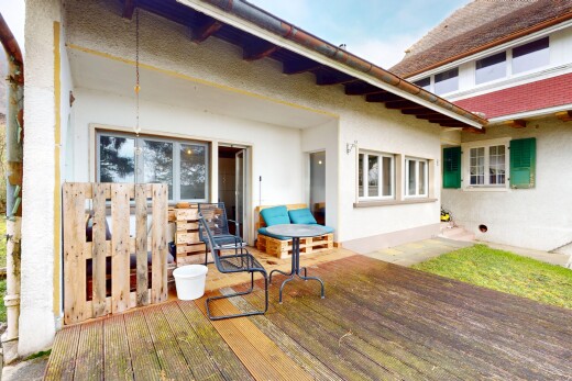 façade avec terrasse en bois