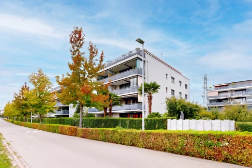 view of apartment building / complex