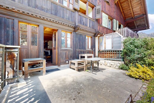 terrasse avec balcon