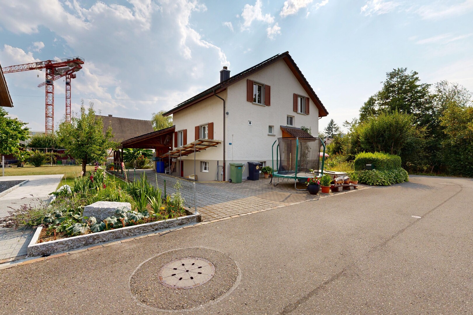 außenansicht mit schornstein, day time, und stuckverkleidung