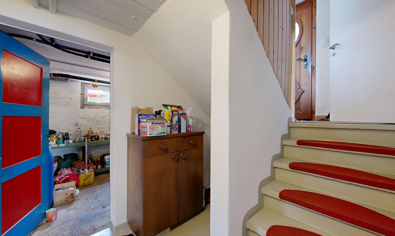 treppe mit inside property, drywall, gipskartonwand, treppen, und other stairs
