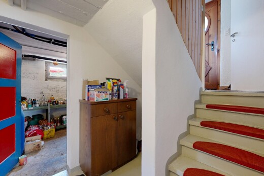treppe mit inside property, drywall, gipskartonwand, treppen, und other stairs
