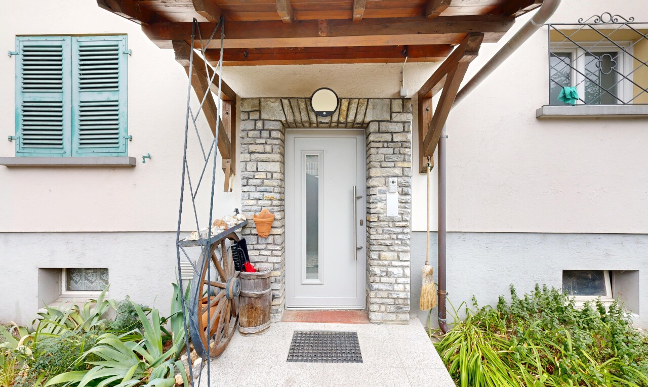 façade avec bardage en stuc