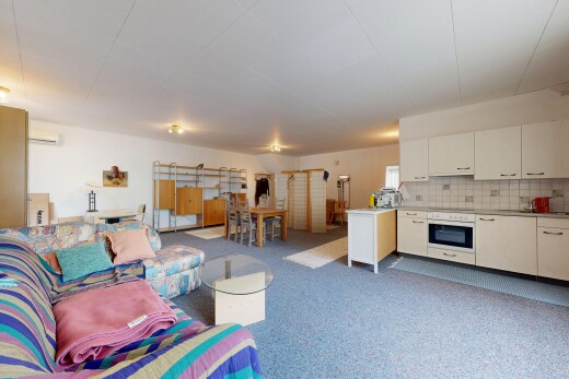 wohn- / esszimmer mit inside property, teppich, carpet, gipskartonwand, und drywall