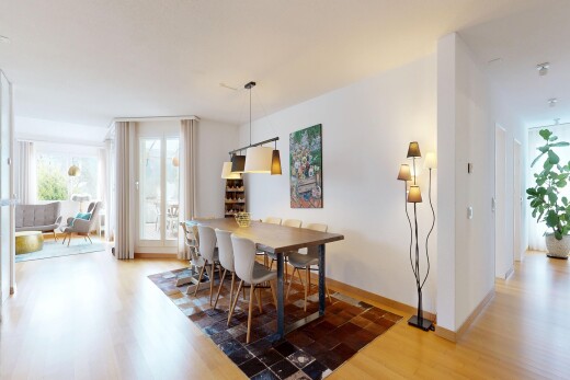 esszimmer mit drywall, gipskartonwand, inside property, natural light, und natürliches licht