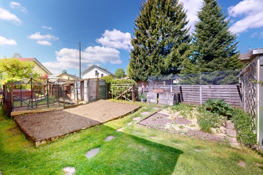 view of garden