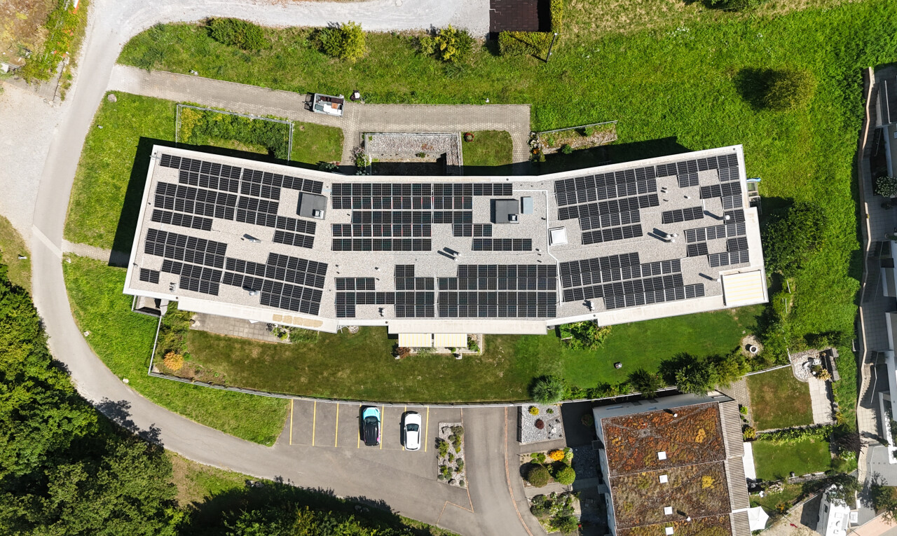 extérieur du bâtiment avec aerial view