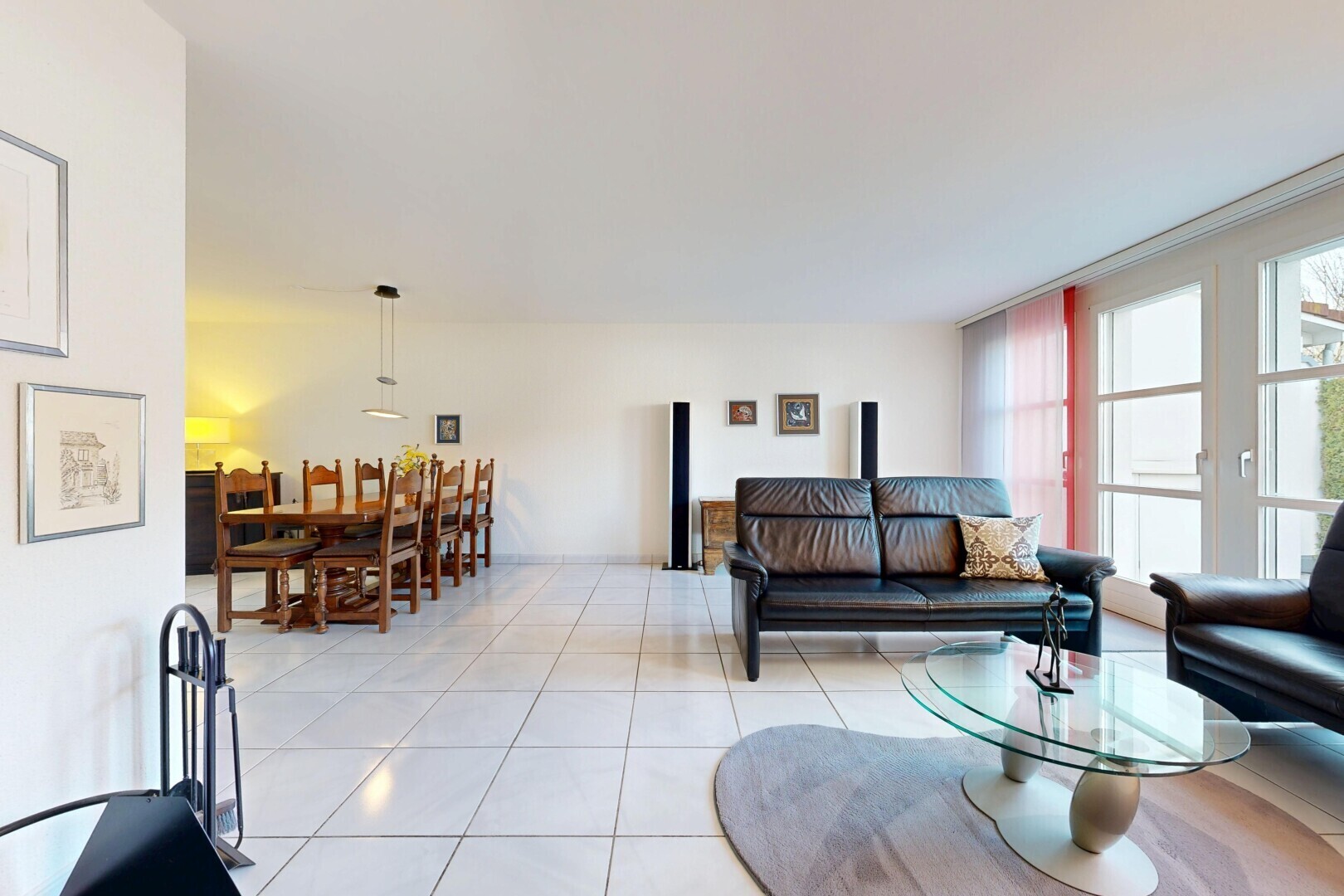 wohn- / esszimmer mit inside property, gipskartonwand, drywall, natürliches licht, und natural light