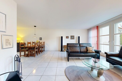 wohn- / esszimmer mit inside property, gipskartonwand, drywall, natürliches licht, und natural light