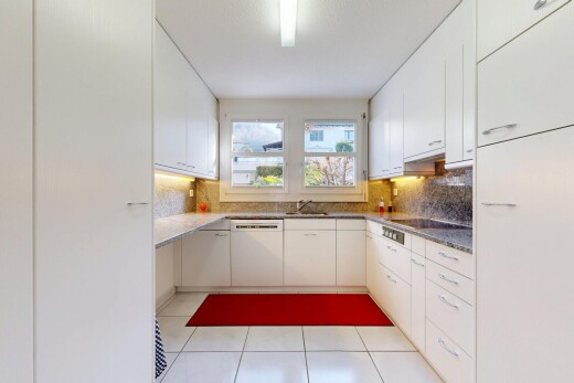 küche mit light floor, fliesenboden, tile floor, natürliches licht, und natural light