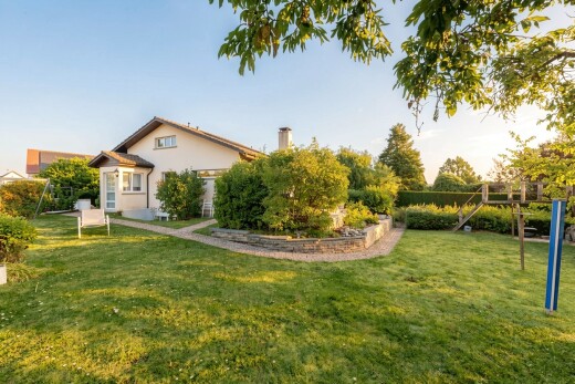 garten mit rasen, from property, und property visible